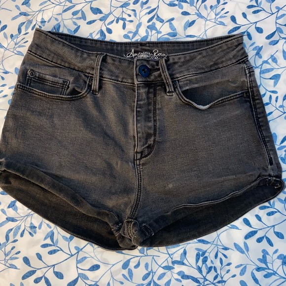 Shorts - Picture 1 of 2